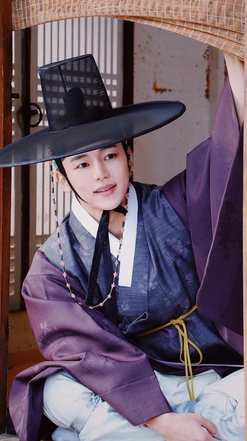 Lead Role1_Hosun